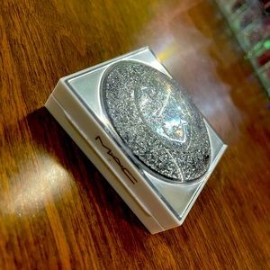 Mac holiday 2011 discontinued rare